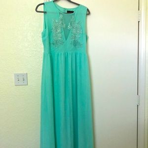 Green maxi summer dress